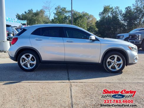 Used 2018 Mercedes-Benz GLA 250 4MATIC image 9