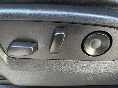 Used 2022 Chevrolet Tahoe Premier image 17