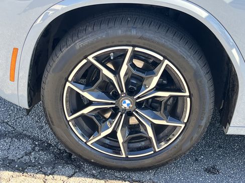 Used 2025 BMW X4 xDrive30i image 34