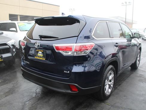 Used 2015 Toyota Highlander XLE image 7