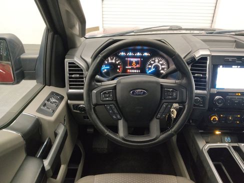 Used 2016 Ford F150 XLT w/ Equipment Group 302A Luxury AWD/4WD image 22
