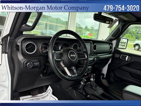 Used 2022 Jeep Wrangler Unlimited Sahara w/ Cold Weather Group AWD/4WD image 10