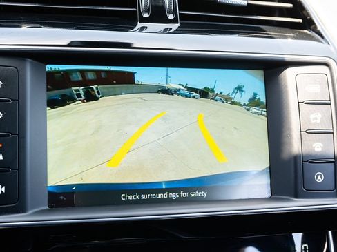 Used 2018 Jaguar XE S RWD image 35