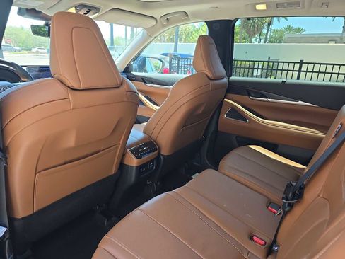 Certified 2025 INFINITI QX60 Sensory w/ Vision Package AWD/4WD image 15