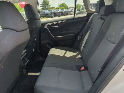 Used 2022 Toyota RAV4 XLE AWD/4WD image 13