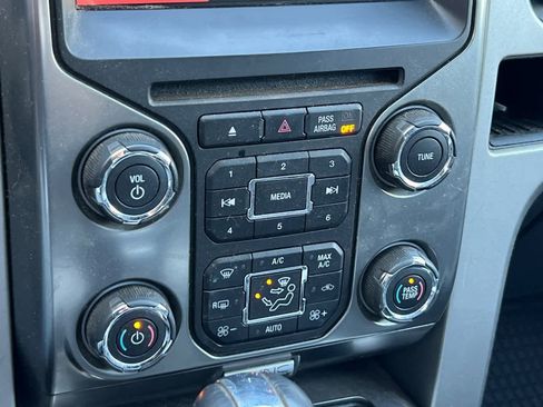 Used 2014 Ford F150 FX4 w/ Equipment Group 402A Luxury image 19