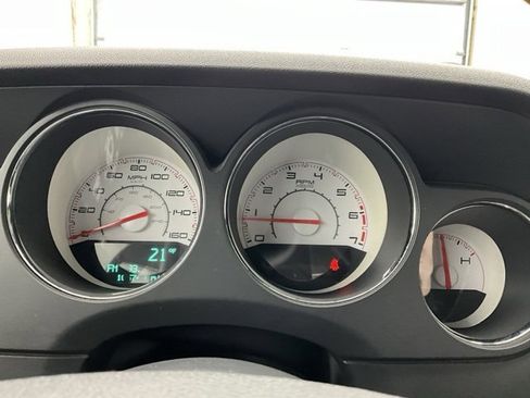 Used 2013 Dodge Challenger R/T image 8