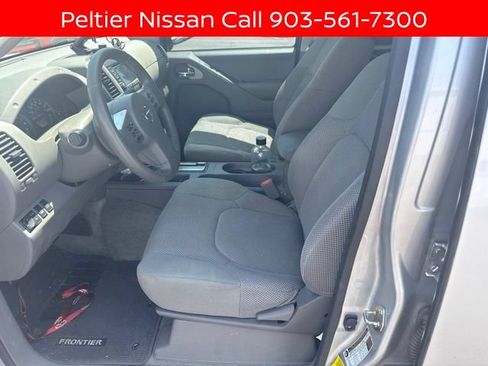 Certified 2017 Nissan Frontier SV AWD/4WD image 12