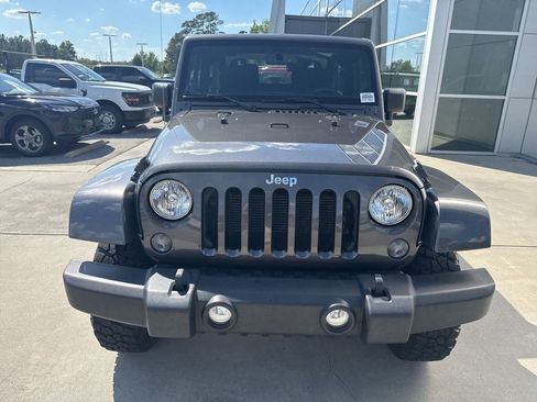 Used 2014 Jeep Wrangler Rubicon w/ Power Convenience Group AWD/4WD image 2