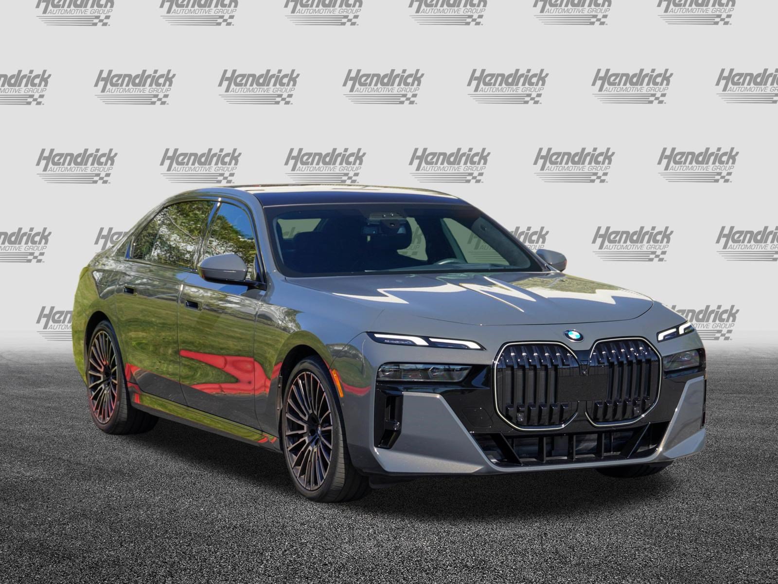 Certified 2024 BMW 740i RWD image 2