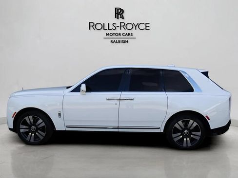 Certified 2025 Rolls-Royce Cullinan AWD/4WD image 3
