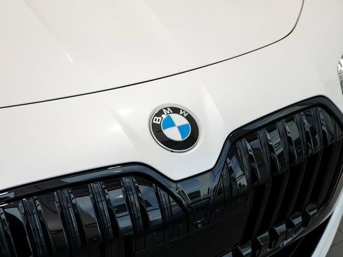 Used 2023 BMW 760i xDrive w/ Executive Package AWD/4WD image 17