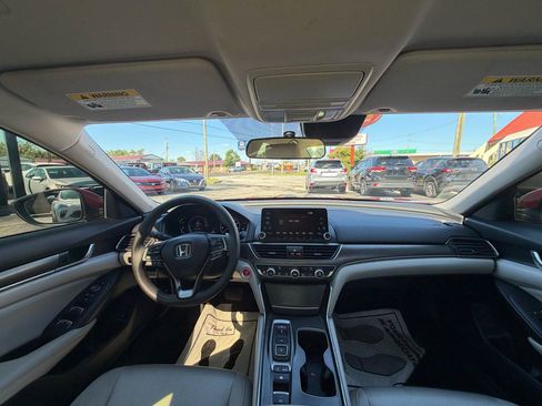 Used 2020 Honda Accord Hybrid image 14