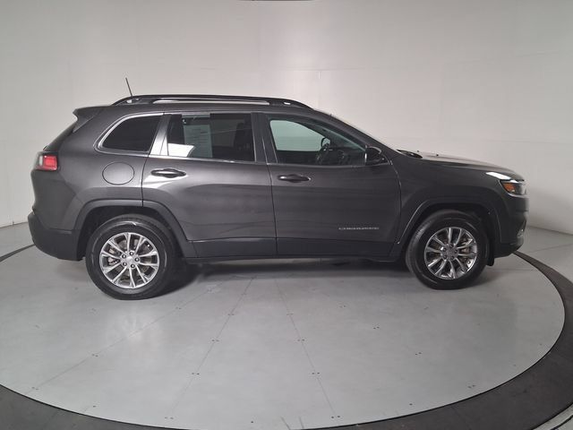 Used 2022 Jeep Cherokee Latitude Lux w/ Mopar Interior Package AWD/4WD image 3