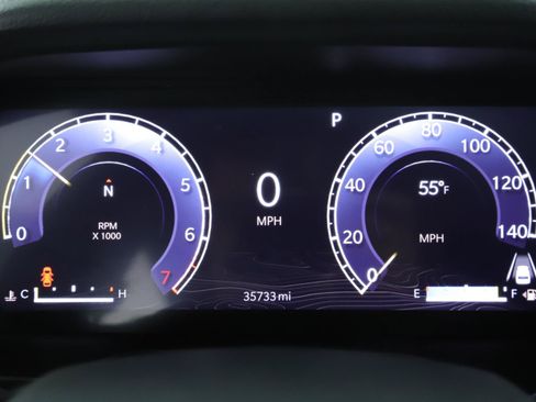 Used 2023 Jeep Grand Cherokee Altitude AWD/4WD image 12
