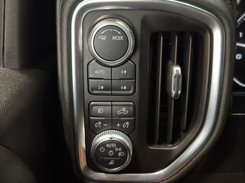 Used 2022 GMC Sierra 3500 Denali AWD/4WD image 37