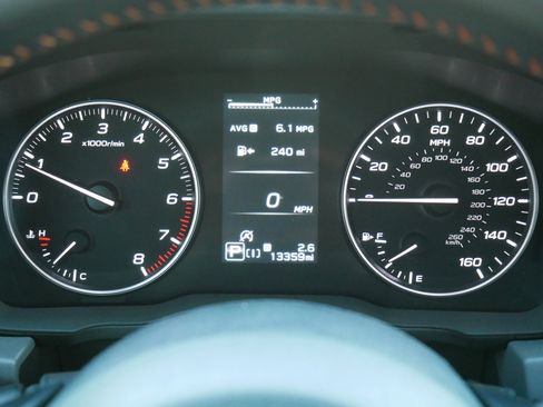 Used 2024 Subaru Crosstrek 2.5i Limited w/ Crosstrek Mirror Package image 32