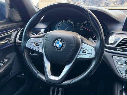 Used 2018 BMW 750i RWD image 15