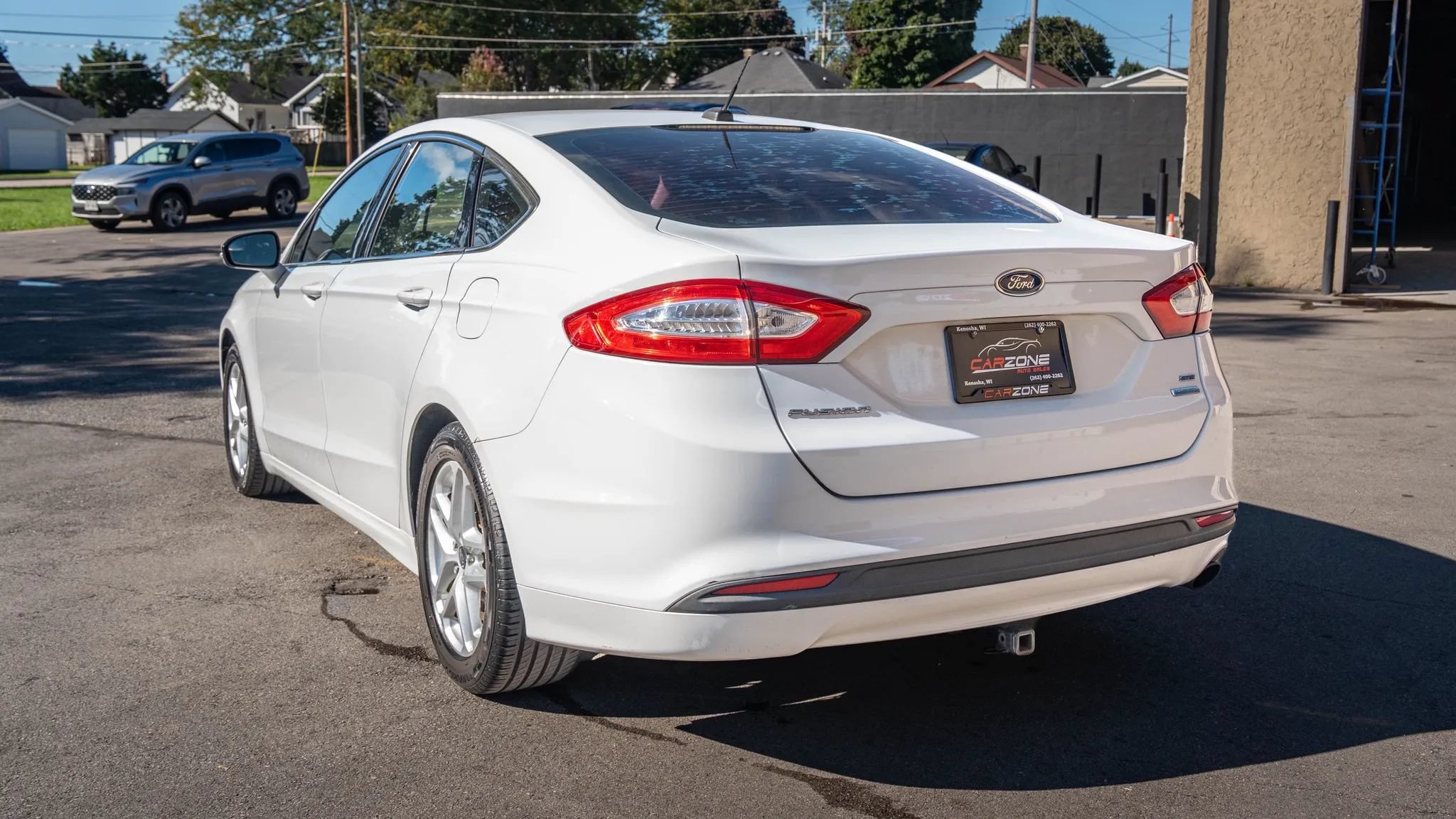 Used 2014 Ford Fusion SE w/ Equipment Group 202A FWD image 8