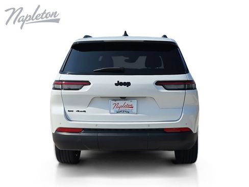 Used 2023 Jeep Grand Cherokee L Laredo AWD/4WD image 4