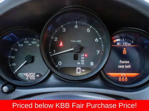Used 2023 Porsche Macan AWD/4WD image 16