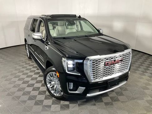 Used 2023 GMC Yukon XL Denali image 45