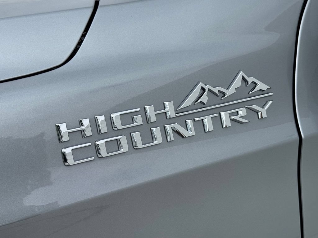 New 2026 Chevrolet Tahoe High Country AWD/4WD image 16