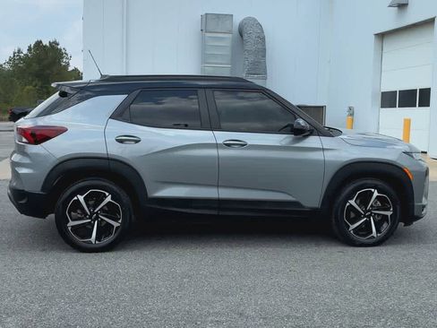 Used 2023 Chevrolet TrailBlazer RS w/ Sun and Liftgate Package FWD image 9