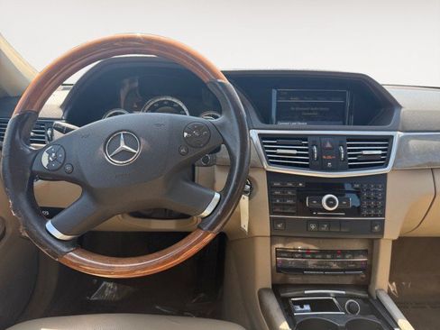 Used 2010 Mercedes-Benz E 350 4MATIC Sedan image 2