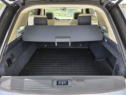 Used 2019 Land Rover Range Rover Long Wheelbase Supercharged image 17