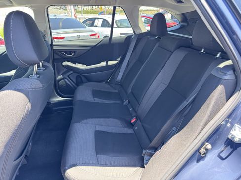 Used 2025 Subaru Outback Premium AWD/4WD image 31