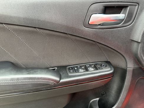 Used 2022 Dodge Charger SXT w/ Blacktop Package image 11