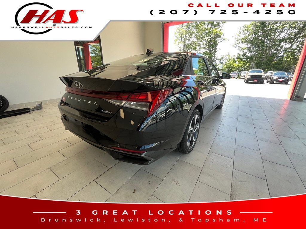 Used 2023 Hyundai Elantra Limited w/ Cargo Package FWD image 6