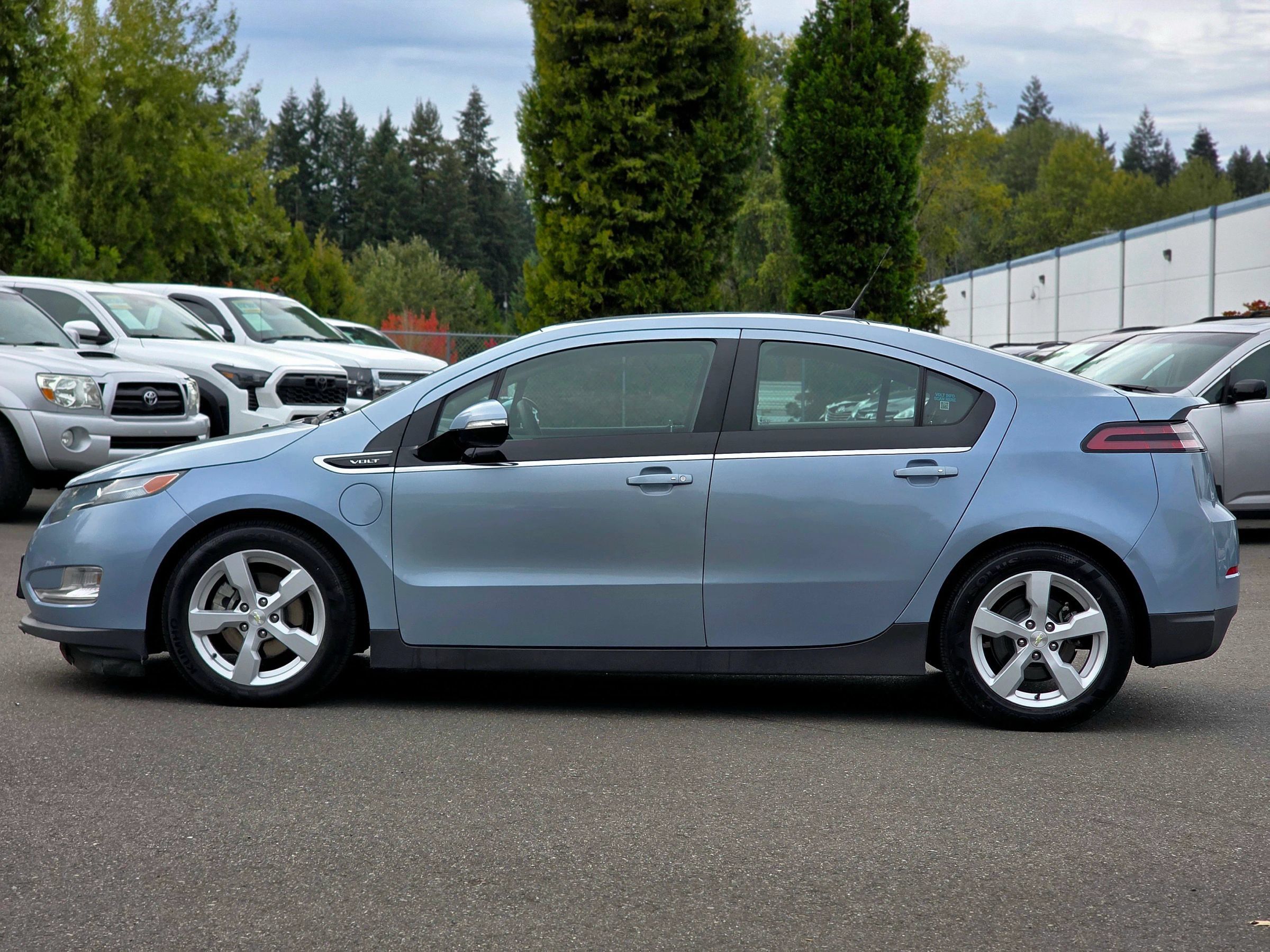 Used 2013 Chevrolet Volt FWD image 8