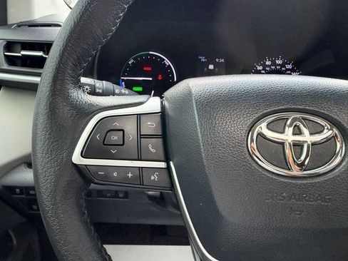 Used 2021 Toyota Sienna XLE FWD image 61