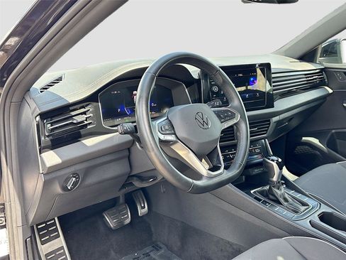 Used 2025 Volkswagen Jetta Sport FWD image 9