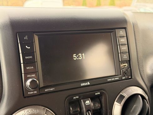 Used 2016 Jeep Wrangler Unlimited Sport AWD/4WD image 25