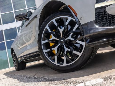 Used 2023 Aston Martin DBX 707 AWD/4WD image 3