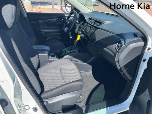 Used 2018 Nissan Rogue S image 21