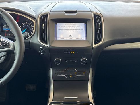 Used 2019 Ford Edge SEL FWD image 18