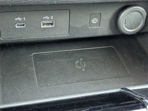 Used 2024 Mitsubishi Outlander SE image 24