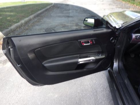 Used 2016 Ford Mustang GT image 7