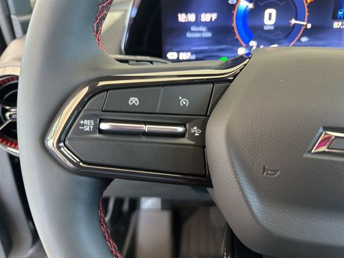 New 2025 Chevrolet Equinox EV RS image 21