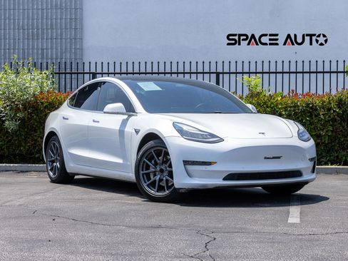 Used 2020 Tesla Model 3 Standard Range Plus RWD image 1