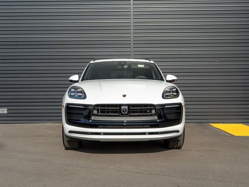 New 2026 Porsche Macan image 6