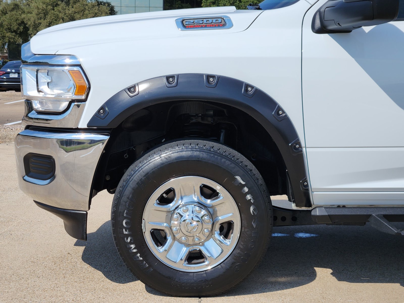 Used 2024 RAM 2500 Tradesman w/ Chrome Appearance Group AWD/4WD image 8