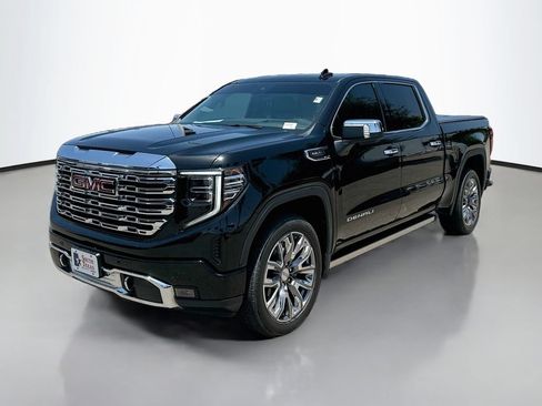 Used 2024 GMC Sierra 1500 Denali w/ Denali Reserve Package AWD/4WD image 3