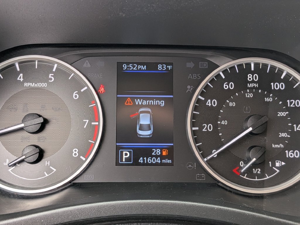Used 2024 Nissan Sentra S FWD image 35