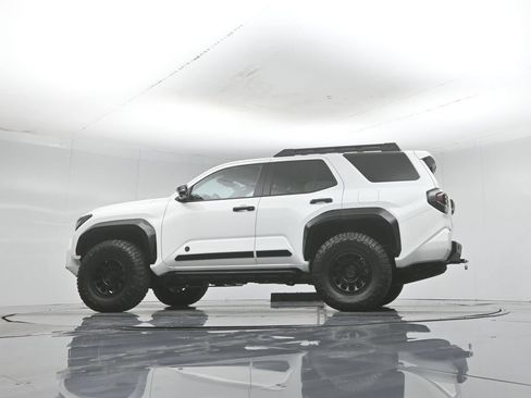 Used 2025 Toyota 4Runner Trailhunter AWD/4WD image 54