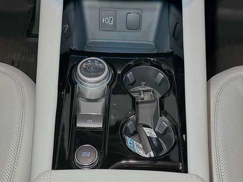 New 2026 Ford Explorer Platinum w/ LUX Leather Package AWD/4WD image 13